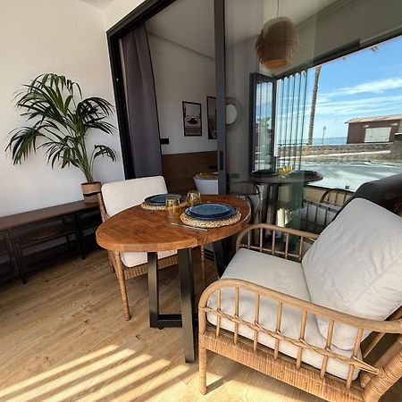 Victoria Loft Bed & Breakfast คาสเตล เด เฟโร ภายนอก รูปภาพ