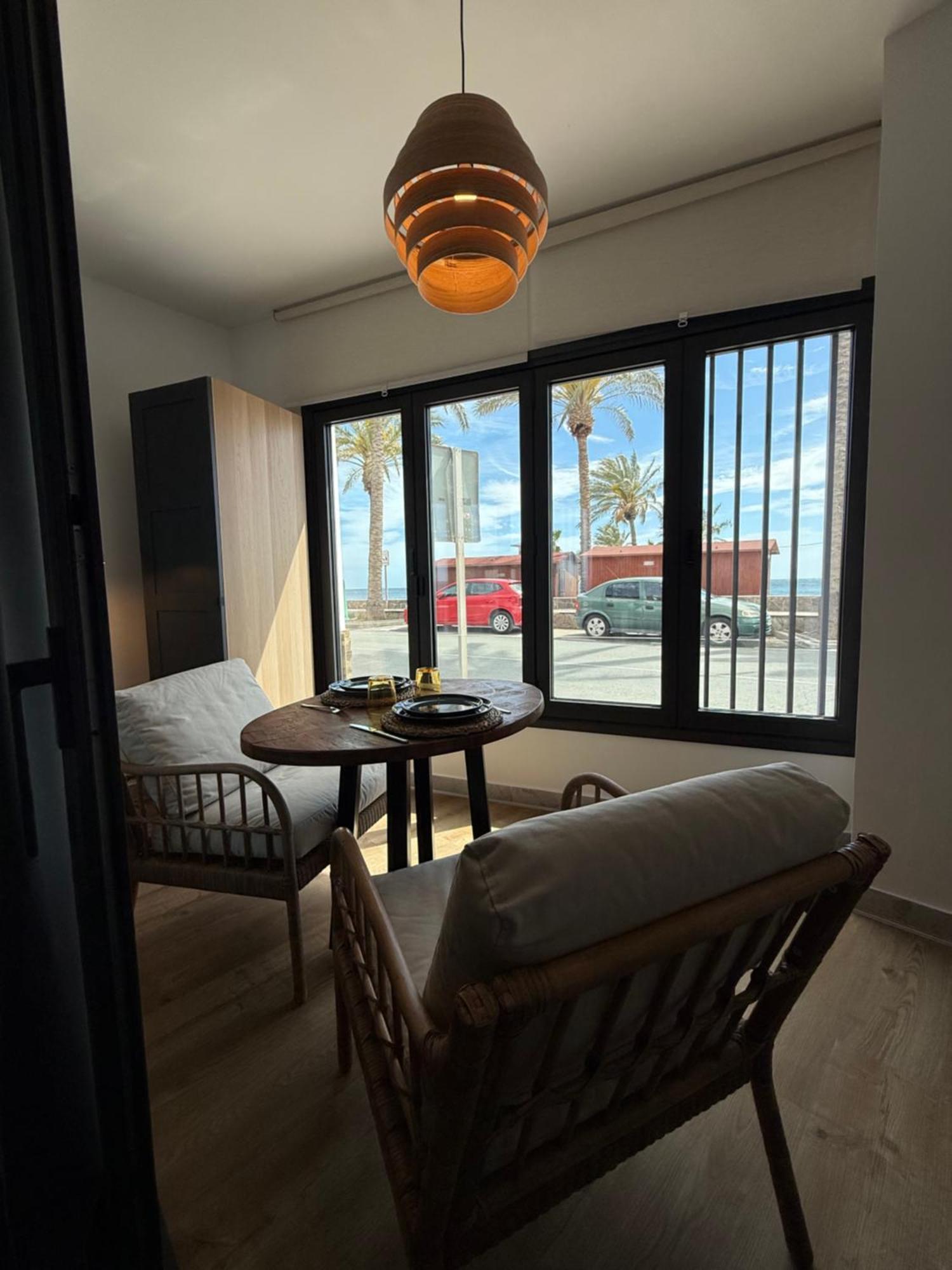Victoria Loft Bed & Breakfast คาสเตล เด เฟโร ภายนอก รูปภาพ